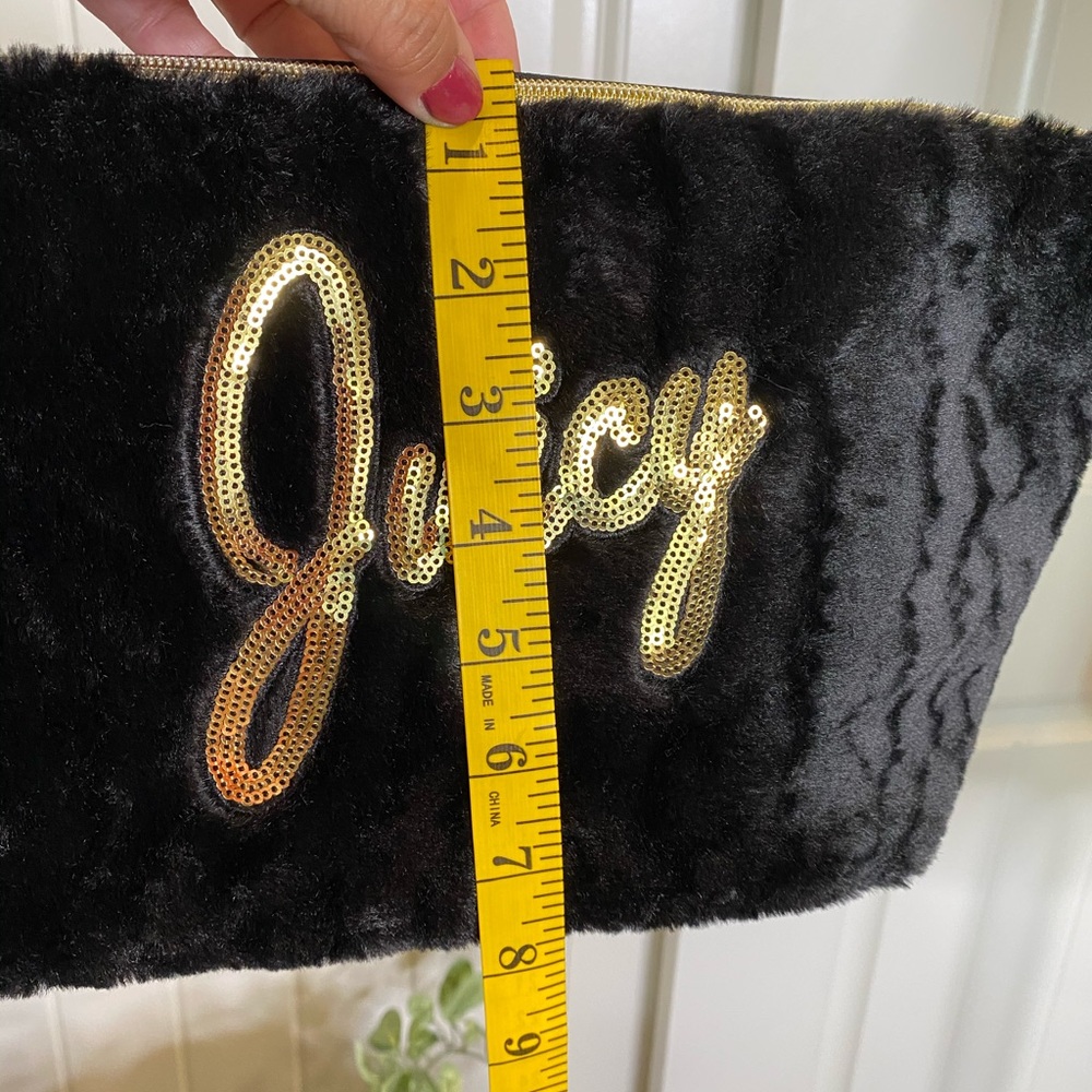 New!  Juicy Couture Black Faux Fur Cosmetic Bag - Picture 13 of 15
